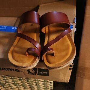 Women’s Brown Leather Toe-Loop Slide Sandals